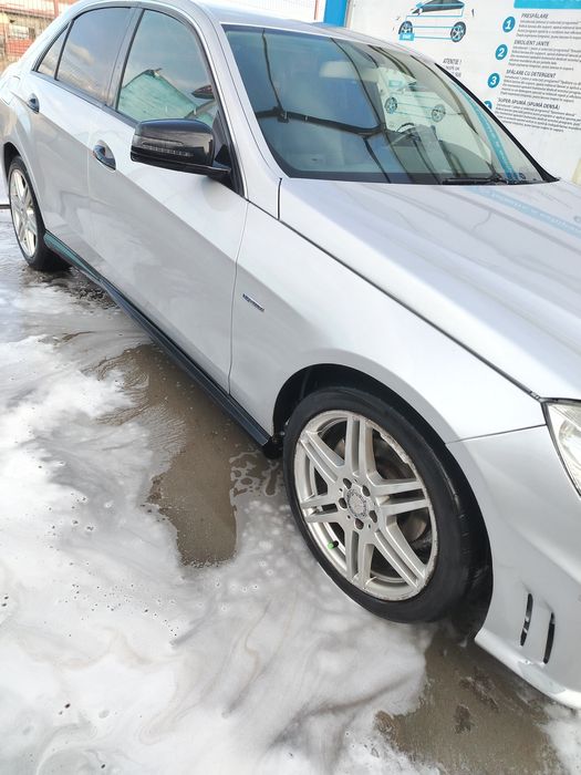 Vând Mercedes E clas