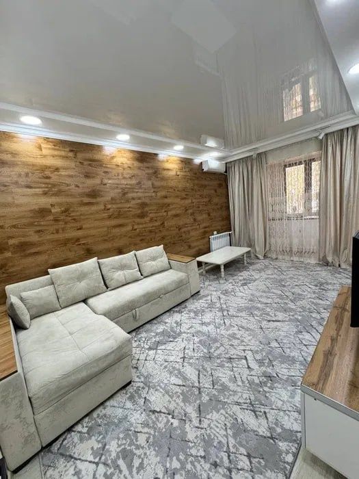 Chilonzor 10 kvartl novza metroga 500 metr 2 xona