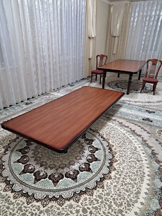 2 дана Стол ҳәм 22 дана стулчиги менен сатылады,.