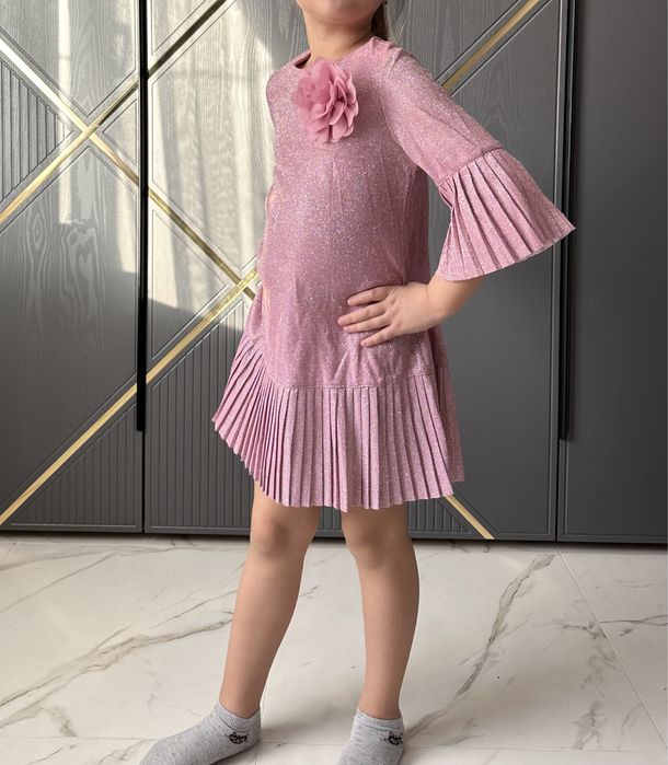 Продам НОВЫЕ платья на девочку от 5 до 12 лет.