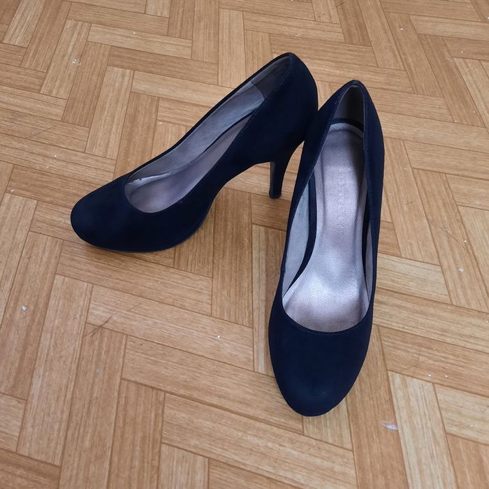 Продам туфли Tamaris