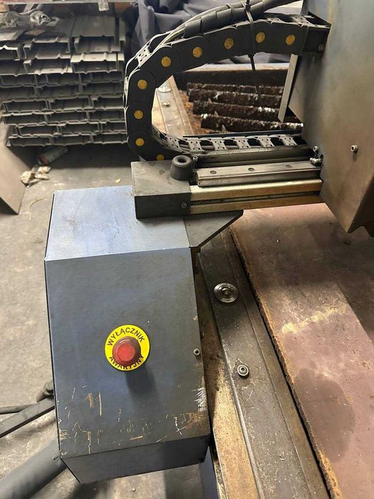 CNC плазмена машина за рязане на метал