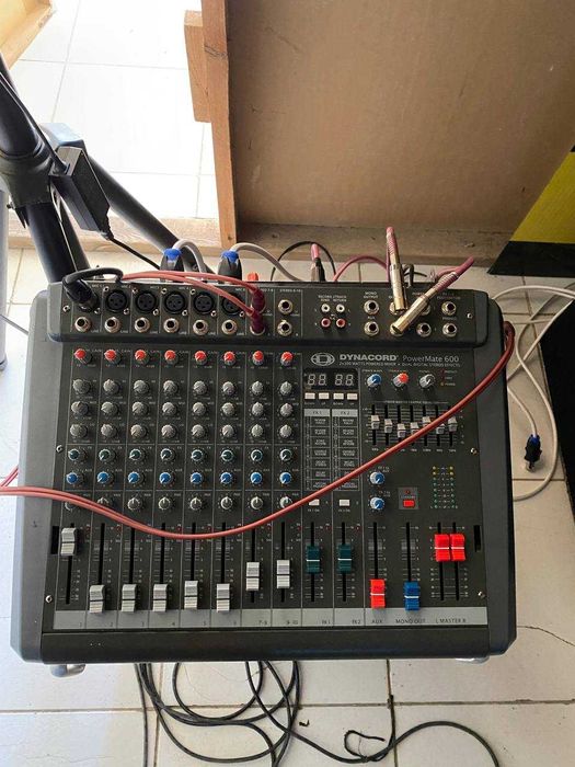 Kalu niz dinacord 600 yamaha 4000 mikrafonlar stoykalar