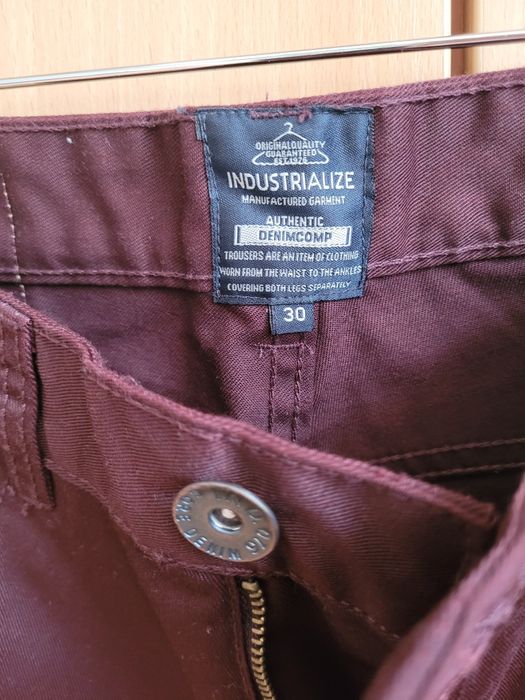 Vând pantaloni scurți, pt bărbați