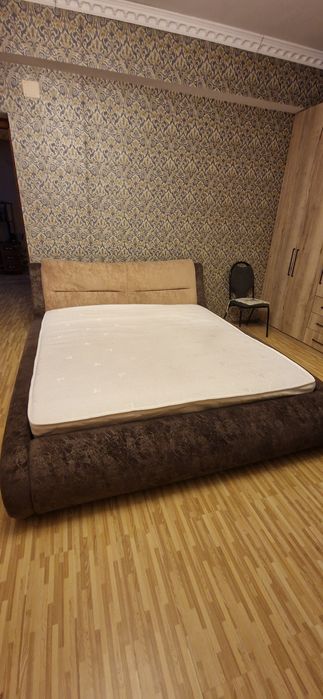 Бвуспальная кровать б/у