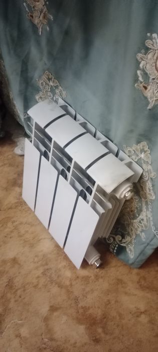 Продам радиатор почти новый