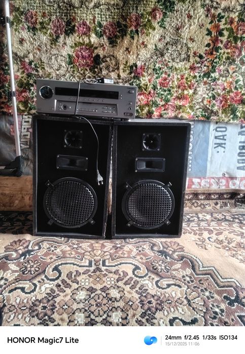 Vand boxe sony  nu trimit prin culier