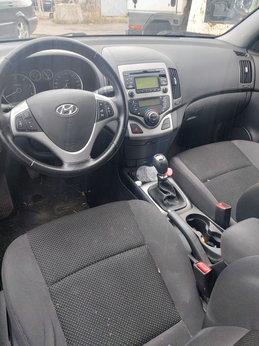 На Части Хюндай и30 Hyundai i30 blue