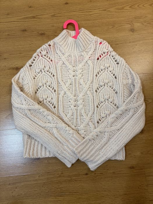 Продавам дамски пуловери