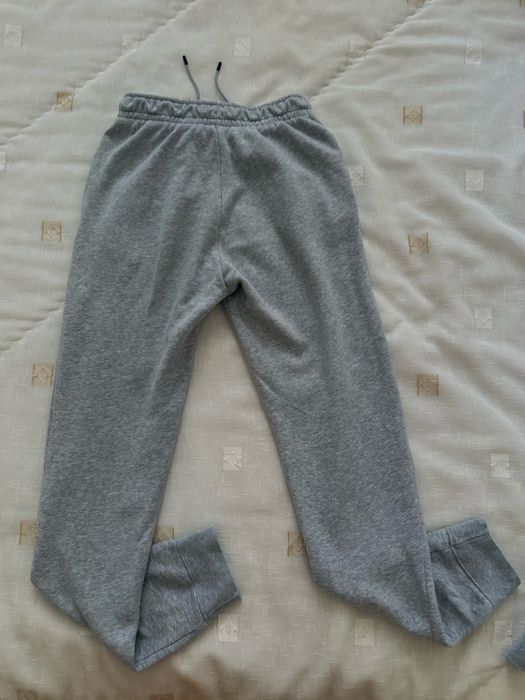 Продавам екип на Nike
