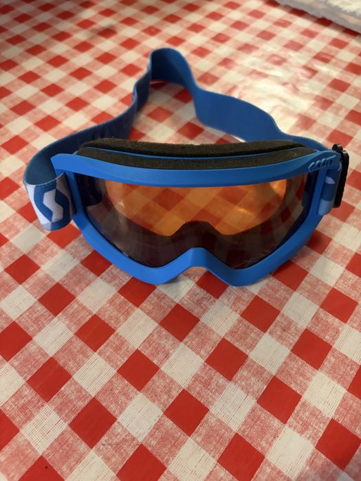 Casca si ochelari ski