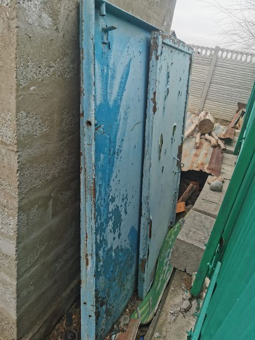 Продам ворота  железные толстые