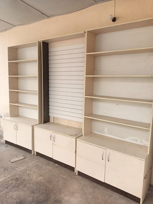 Полки,шкафы для магазина