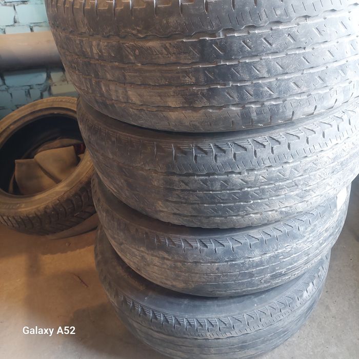 Продам летние шины 235/65 r17