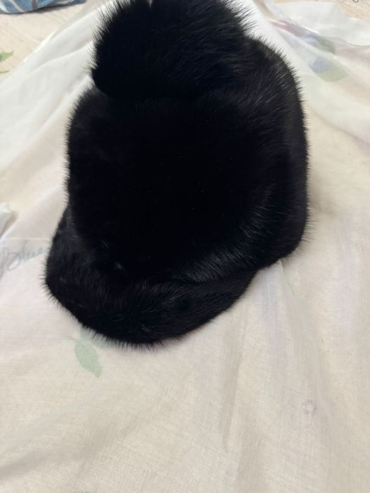 Продам новые, норковые шапки.