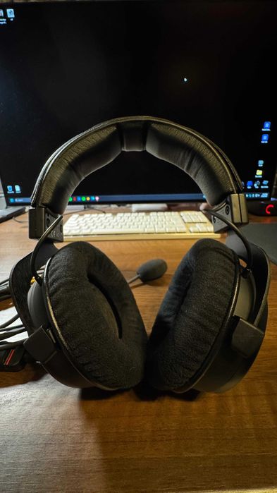Casti Gaming Beyerdynamic Over-Ear MMX 330 Pro, Cu Fir, 48 Ohm, Negru