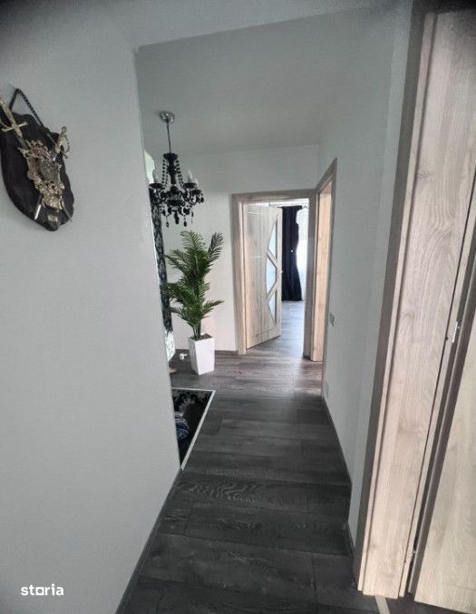 Casa de lux, mobilata complet, in imobil tip triplex, Floresti, Teilor