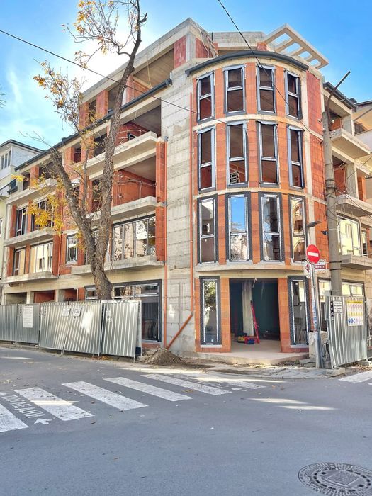 Тристаен апартамент Кършияка