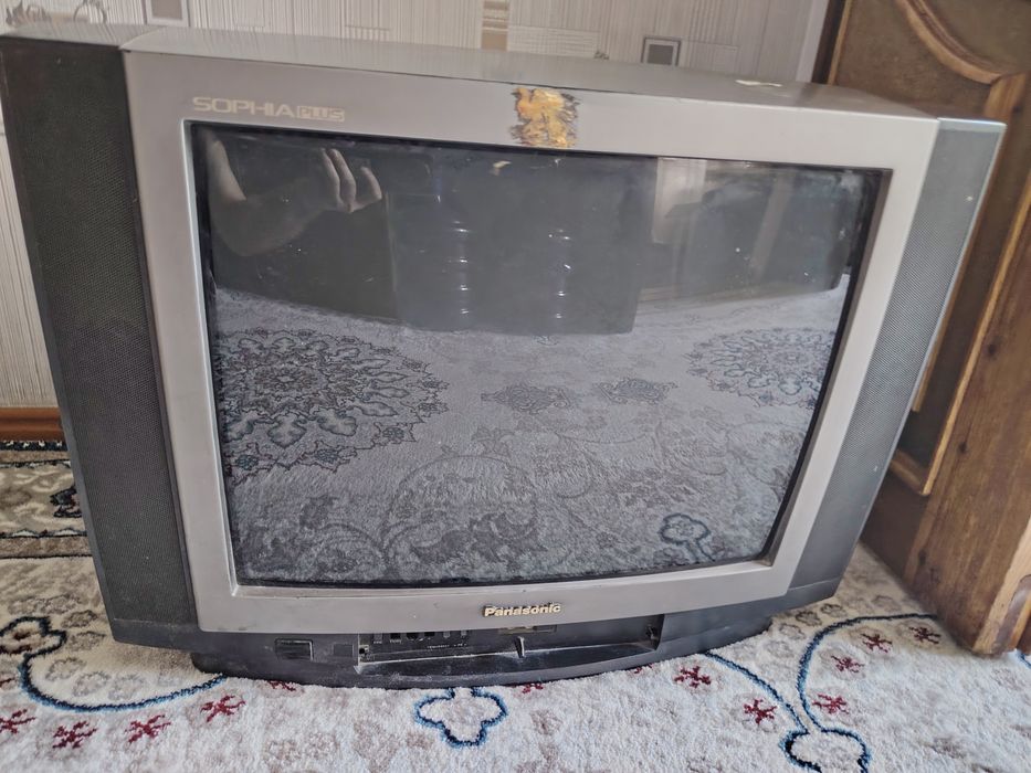 Продаю телевизор Panasonic и DVD dolby digital bbk