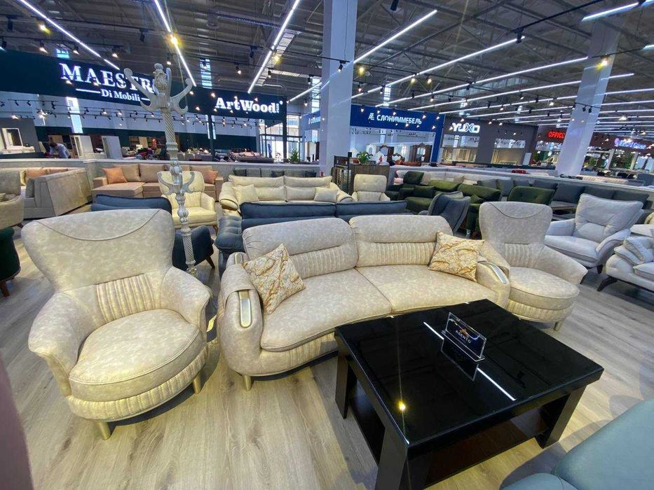 Мягкая мебель (диван и кресло)