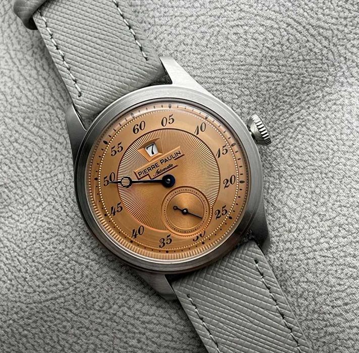 Наручные часы Merkur. Прыгающий час. Новые.