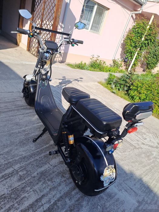 Vand motoscuter electric