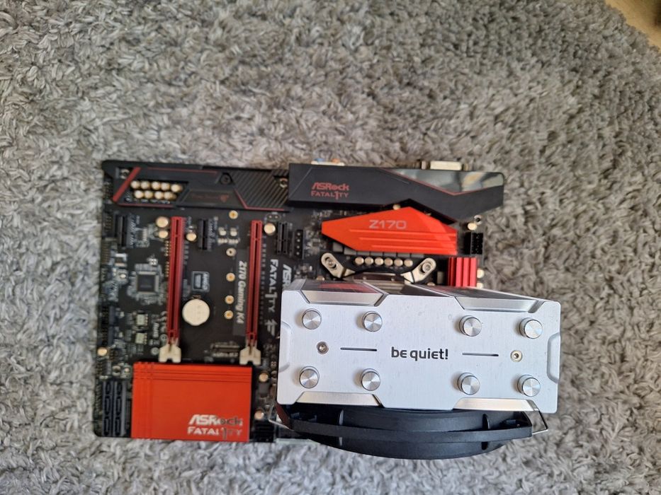 Procesor I7-6700K, placa de baza ASROCK Z170, cooler beQuiet