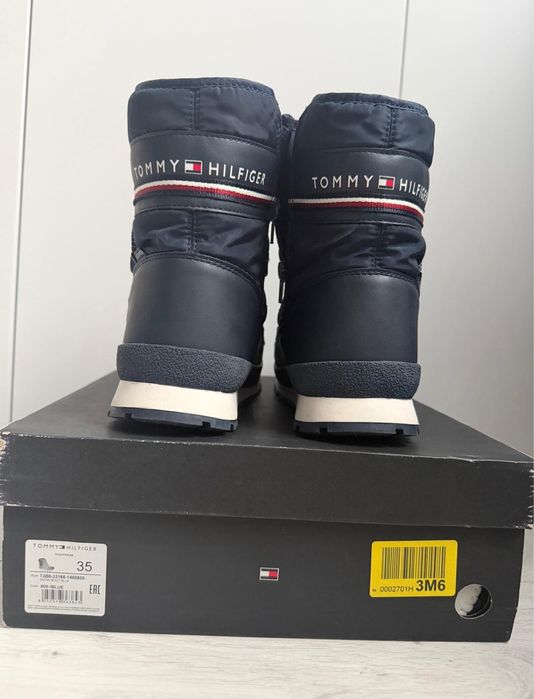 Ghete Tommy Hilfiger originale imblănite.