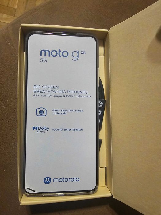 Moto G35 5G, 256GB/4GB RAM — нов, с прехвърляема гаранция от Yettel