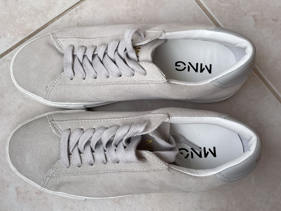 Mango Бежови кецове от велур