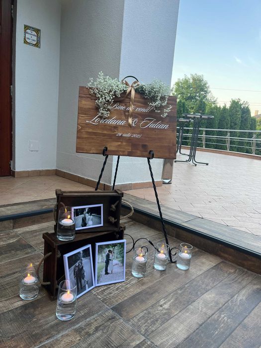 Decor din lemn pentru evenimente