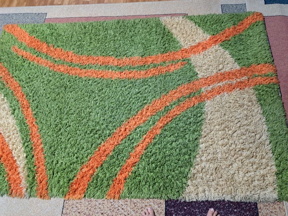 Ковры разные в отличном состоянии.