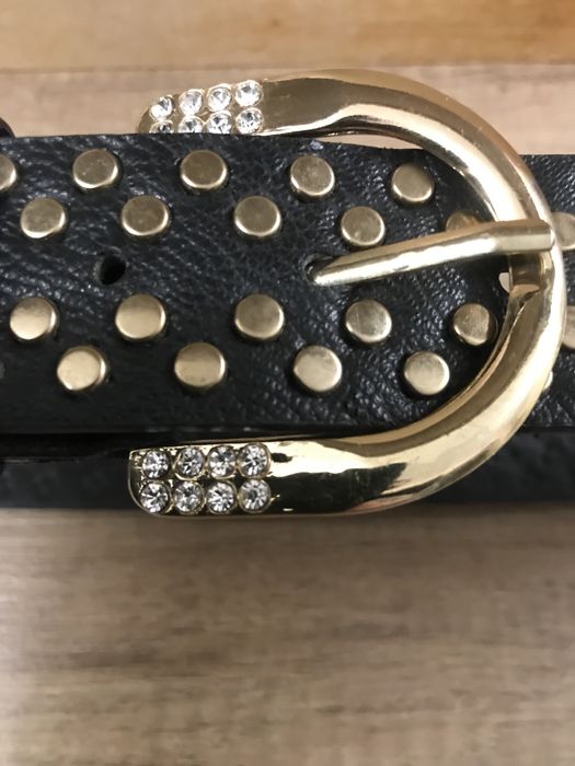 Дамски черен колан