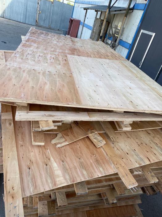 Листы фанеры в хорошем состоянии