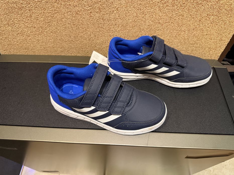 Детски маратонки чисто нови