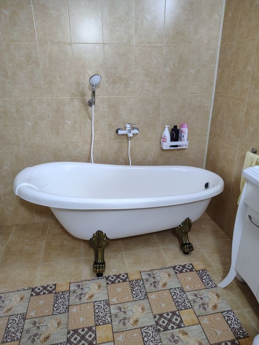 Vind cada baie in stare foarte buna+ baterie in stare buna pret putin negociabil se vinde  la fața locului.