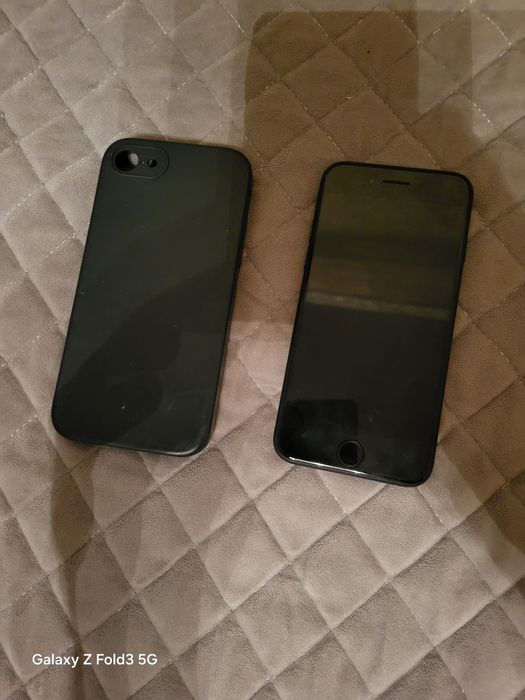 IPhone se 2020  2 поколения