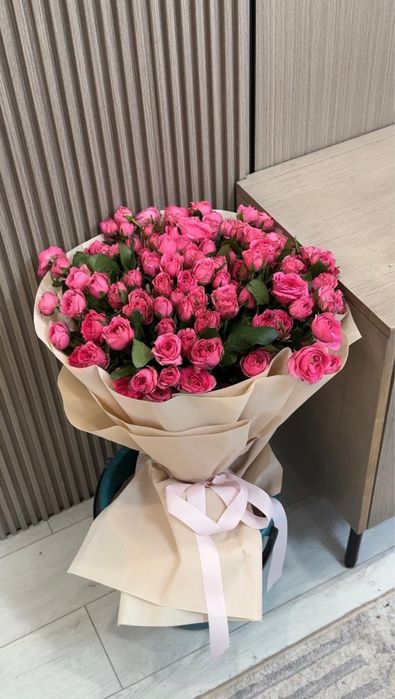 Продается букет свежих, красивых роз