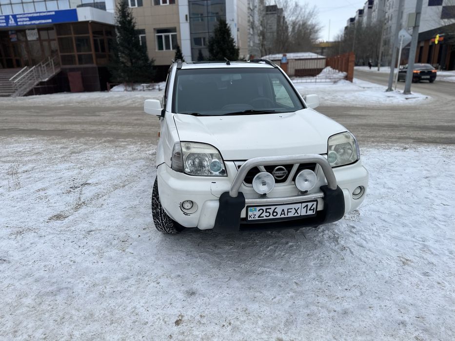 Ниссан Икстраил 2.0