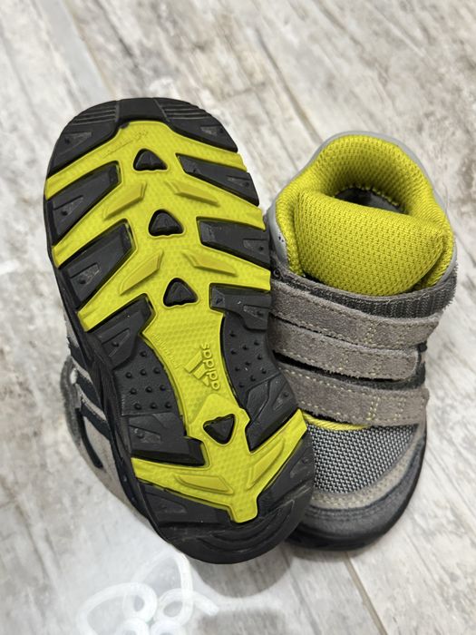 Ботушки adidas 20 номер