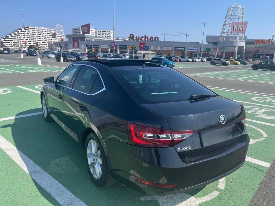 SKODA Superb 2019 — imagine 3