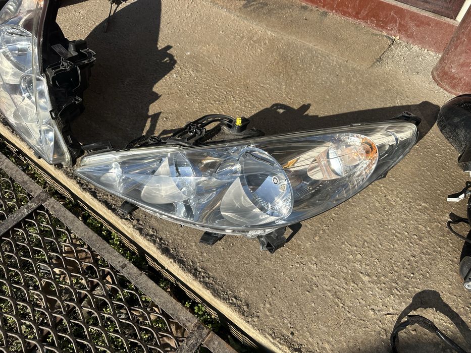 Фар/Фарове за Пежо 207