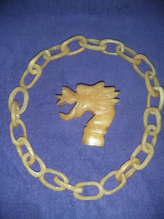 Продаётся эксклюзивная вещь, из особого Нифрита, всё ручной работы!