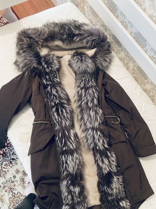 Продам парку 44-46. Срочно