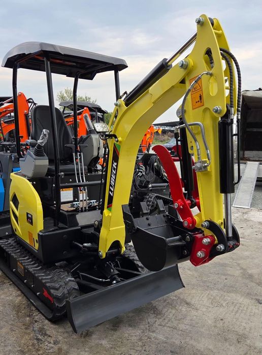 Miniexcavator Lubeck W183-Nou-Motor Diesel 24 CP-Plata in Rate/Leasing