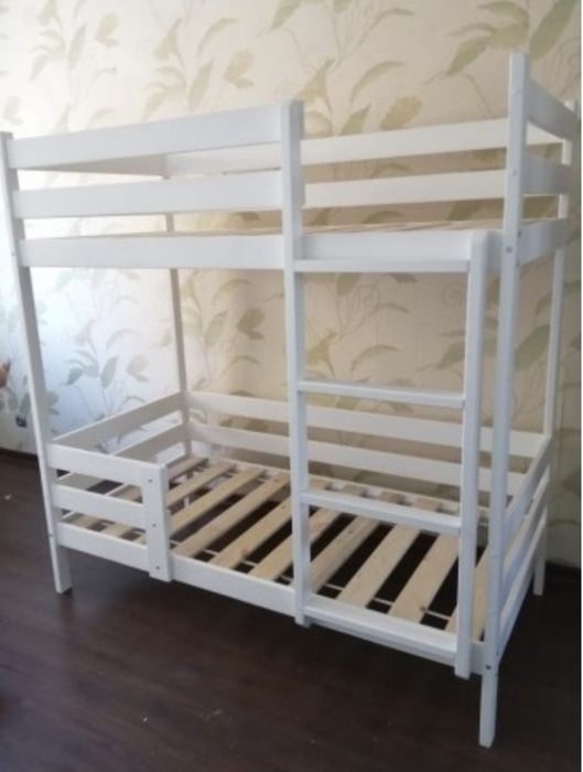 Продам двухъярусную кровать