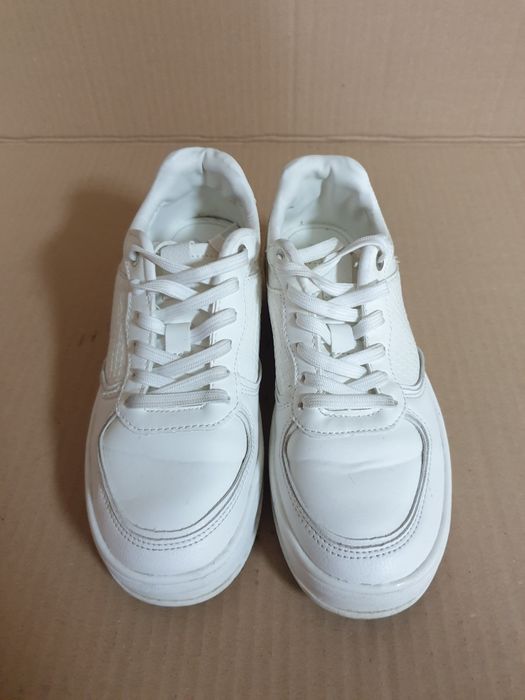Adidași damă,  nr 36, HM