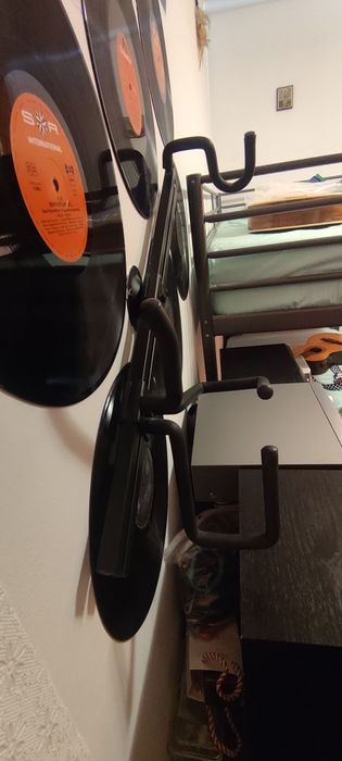 Suport perete pentru chitara electrica