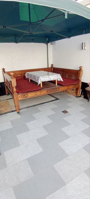 Продаётся кровать топчан, почти что новый