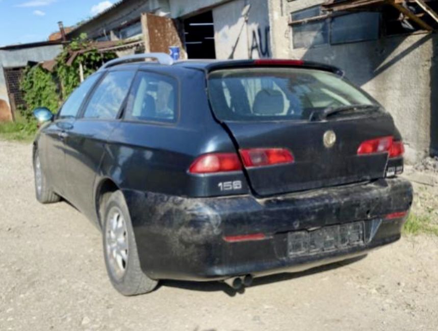 Alfa Romeo 156 на части!